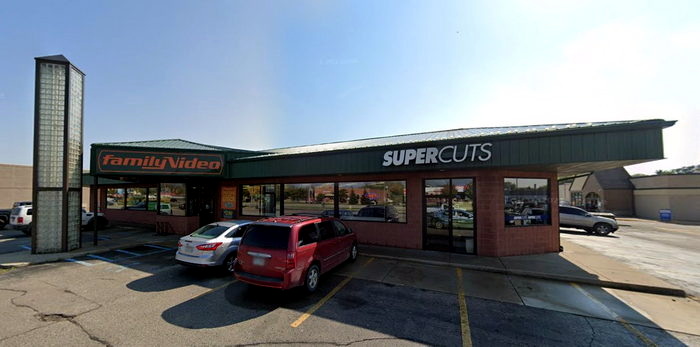 Family Video - Flushing - 1552 E Pierson Rd (newer photo)